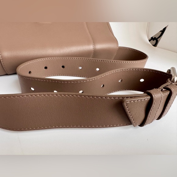 Balenciaga Soft Hourglass Bag - Picture 10 of 15